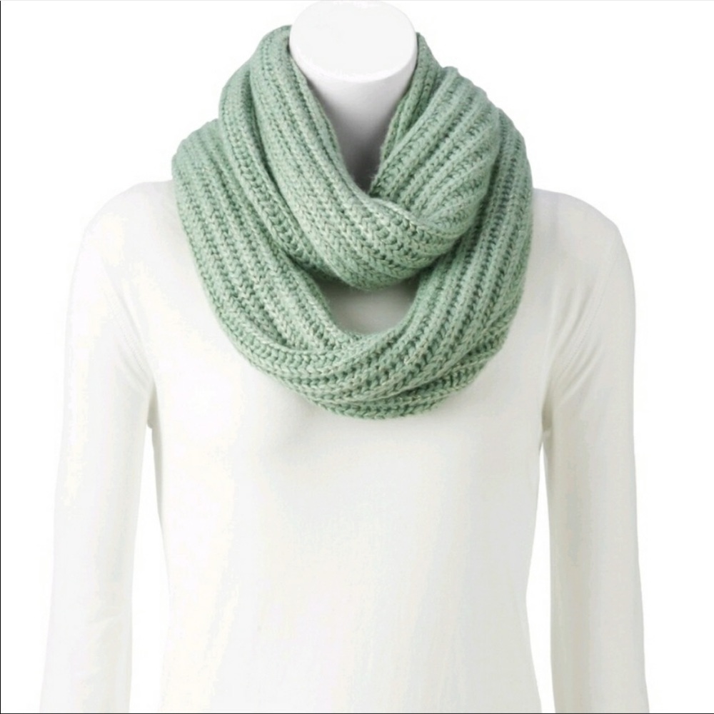 Lauren Conrad Green Super Soft Infinity Scarf - Picture 3 of 6